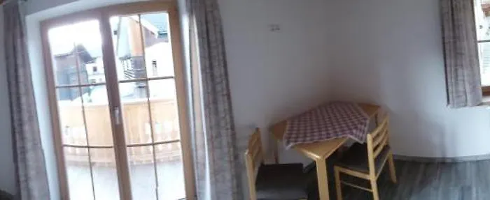 Lexahaus アパート *